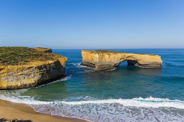 London bridge, London arch, Loch ard gorge, views, 12 apostles, beach, coast, The most incredible day trips to take from Melbourne, Australia, Melbourne day trips, Things to see around Melbourne, what to do outside of Melbourne, things to do in Victoria, Victoria outside of Melbourne, things to do outside melbourne, melbourne day tours, melbourne day trips, melbourne activities, Melbourne weekend trip, visit melbourne, day trips from melbourne, Geelong, Great Ocean Road, Mornington Peninsular, Bendigo, Grampians, day trip ideas, public transport, day tours from melbourne, Brighton, Brighton beach boxes, St. Kilda, Luna Park, Penguins, Penguins Melbourne, Melbourne to Bendigo, Melbourne to Geelong, torquay, beaches near Melbourne, Bells beach, surfing near Melbourne, best beaches near Melbourne, day trip Great Ocean Road, things to do in Melbourne, Melbourne highlights, things to do in Geelong, things to do in Bendigo, places to see in the Grampians, places to see on Great Ocean Road, 