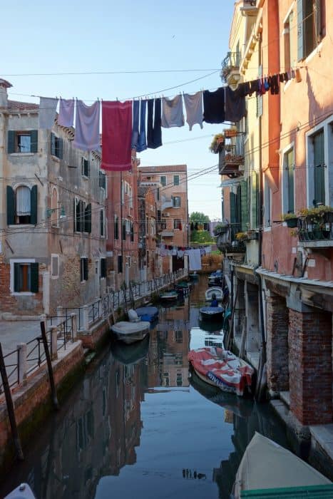 Venice overnight and on a budget, what to see and do to make the most of a short visit! St. George's Island, doges palace, san marco, st mark's square, duomo, gondola, water bus, Rialto Bridge, bridge of signs, italy, italia, things to do in venice, venice on a shoestring, venice on a budget, 24 hours in venice, 48 hours in venice, venice for backpackers