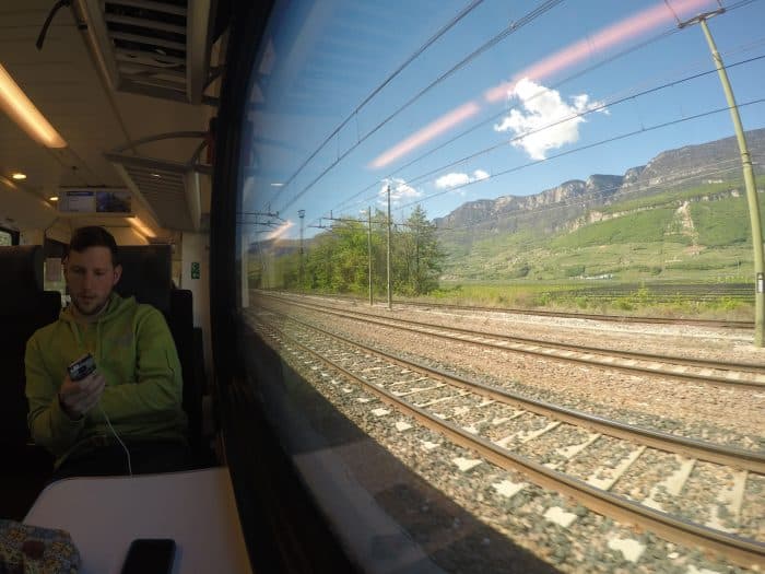 A guide to using the Train in Italy: How to travel for cheap and like a local! Save money, local travel, cheap travel in italy, train, buses, how to travel around italy