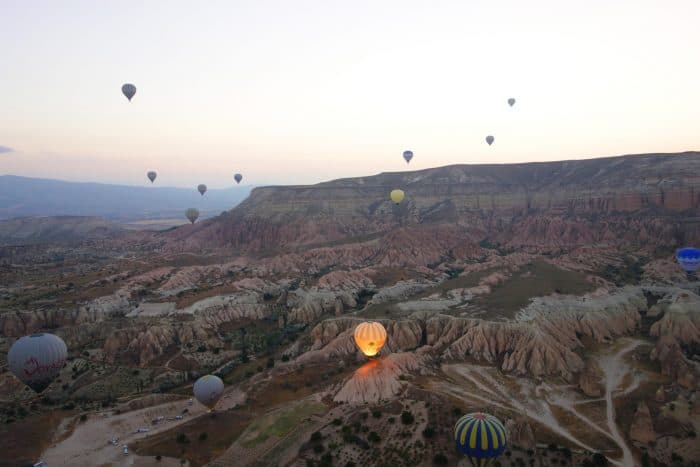 Hot air balloon cappadocia, Cappadocia, Capadoccia, Kappadocia, Kappadokiya, Turkey, Turkiye, hotair balloon, ballooning, Goreme, Voyager balloons, voyager cappadocia, bucket list, dream destination, sun rise, fairytale, fairy towers, GoPro, Rose Valley, price, 