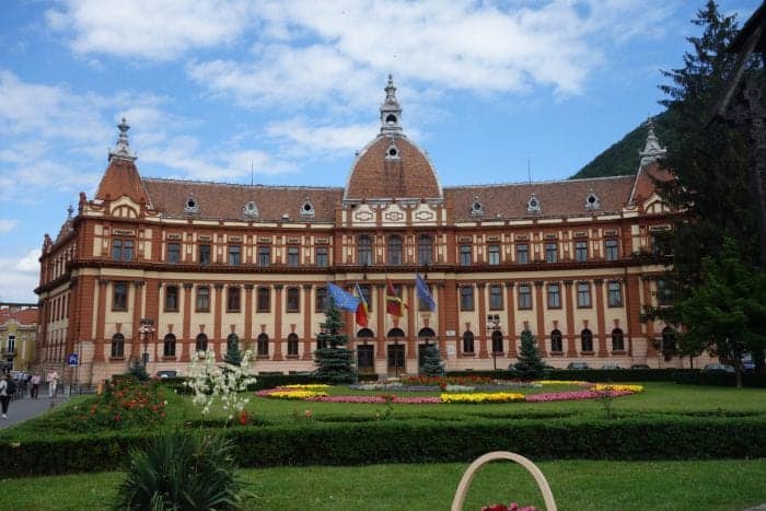 A guide to Brasov: The charming Transylvanian city that stole our hearts, Brasov, dracula, vlad the impaler, Transylvania, Bran Castle, Carpathian mountains, Busteni, Cabana Babele, Transfagarasan highway, Ceaușescu, Bâlea Lake, Lezerul Caprei, hiking, trails, where to hike, Mount Tampa, Council Square, black church, medieval, 