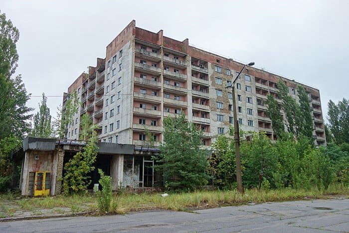 is it safe to visit Chernobyl, Chernobyl tours from Kiev, can you visit Chernobyl without a guide, Chernobyl day trip, cheap Chernobyl tour, tour chernobyl, Ukraine, UrBex, Urban Exploration, pripyat, Call of Duty, communism, soviet union, soviet, how to visit Chernobyl, При́пять, exclusion zone, amusement park, ferris wheel, hospital, Prípyat, При́п'ять, Prýp'jat, Чорнобиль, Чернобыль, Kiev, Belarus, Lenin 