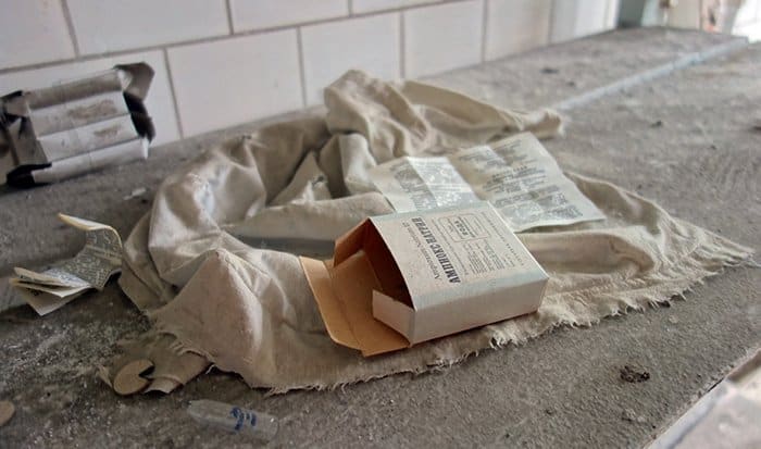 is it safe to visit Chernobyl, Chernobyl tours from Kiev, can you visit Chernobyl without a guide, Chernobyl day trip, cheap Chernobyl tour, tour chernobyl, Ukraine, UrBex, Urban Exploration, pripyat, Call of Duty, communism, soviet union, soviet, how to visit Chernobyl, При́пять, exclusion zone, amusement park, ferris wheel, hospital, Prípyat, При́п'ять, Prýp'jat, Чорнобиль, Чернобыль, Kiev, Belarus, Lenin 