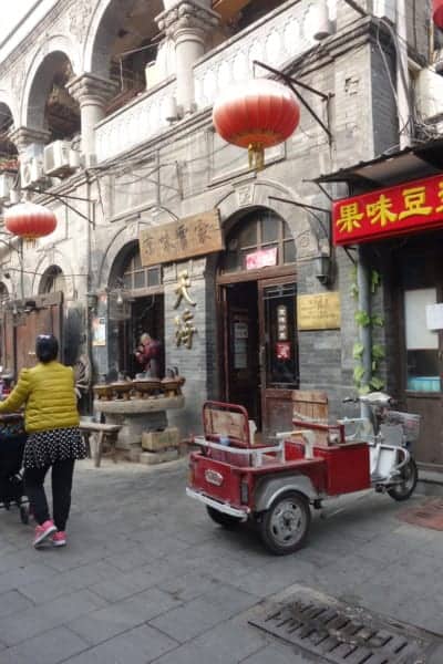 Here's our guide to Beijing: best things to do in Beijing & our rough guide to Beijing, Tiananmen Square, Forbidden City, Temple of Heaven Gardens, Dashilan street, Great Wall of China, Badaling, Gubeikou, Jinshanling, Mutianyu, toboggan, hostel, what to see, guide, things to do, do I need I.D for the forbidden city, 