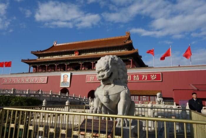 Here's our guide to Beijing: best things to do in Beijing & our rough guide to Beijing, Tiananmen Square, Forbidden City, Temple of Heaven Gardens, Dashilan street, Great Wall of China, Badaling, Gubeikou, Jinshanling, Mutianyu, toboggan, hostel, what to see, guide, things to do, do I need I.D for the forbidden city, 