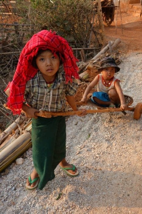What to expect when you visit Myanmar (Burma): The wonderful, surreal & authentic side of South East Asia, Bagan, Visa, border crossing, Kalaw, trek, Lake inle, culture, villages, temples, Golden Rock, How to visit myanmar, Tips for visiting Myanmar, hiking, homestay, monk, schwedagon pagoda, accommodation, Myanmar Travel, 