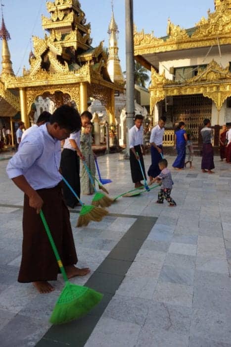 Strolling around the awe inspiring Shwedagon pagoda, Yangon, Myanmar, Burma, shwedagon paya, Bagan, Inle, Buddhism, monk, What to wear at the Shwedagon pagoda, cost, Burma tours, 