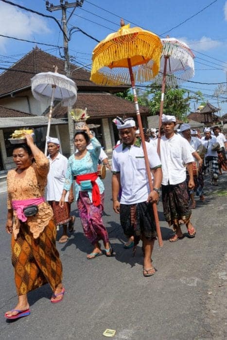 Things to do in Bali, off the beaten track Bali, Off the beaten path Bali, alternative things to do in Bali, tourists, is bali too touristy, too many tourists in Bali, waterfalls, rice terraces, temples, real Bali, Authentic Bali, scooter Bali, hiring a scooter in Bali, Tegenungan Waterfall, Gitgit waterfal, Munduk Waterfall, Aling Aling Waterfall, Sekumpul Waterfall, NungNung Waterfall, Mt Agung, Mt Batur, live volcano Bali, hiking Bali, adventure Bali, Tanah Lot, Besakih Temple, Pura Tirta Empul, Pura Ulun Danu Beratan, Pura Dalem Agung, Goa Gajah, Ubud, best places to stay in Bali, away from the tourists, Gunung Kawi, Ubud Palace, Tegallaland rice terraces, price, Jatiluwih rice terraces, hindu festivals, festivals Bali, Beaches, dirt bike, Surfing, local culture, gate, Monkey forest, sacred monkey temple, monkey on head Bali, Java, transport, ferry