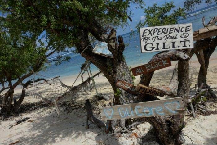 A guide to the unbelievable paradise Gili islands in between Lombok and Bali where you can swim with turtles! Indonesia, Gili Air, Gili Meno, Gili T, Gili Trawangan, Gili trawangan accomodation, transport, boat, ferry, fast boat, Gili islands from Bali, Turtles, snorkel, SCUBA, beach, honeymoon, resort, cost, bali gili islands, gili air accommodation, Gili islands hotels, hostel, backpackers, Gili islands Indonesia, the gili islands, Lombok, Villa, resort, boat to Gili,
