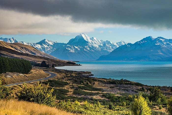 Christchurch to Lake Tekapo, Lake pukaki, Mt Cook, Mount Cook, day trips from Christchurch, Mackenzie Basin, things to do in Lake Tekapo, Things to do in Lake Pukaki, Milky Way, clear sky reserve, Hiking at Lake Tekapo, New Zealand, South Island,