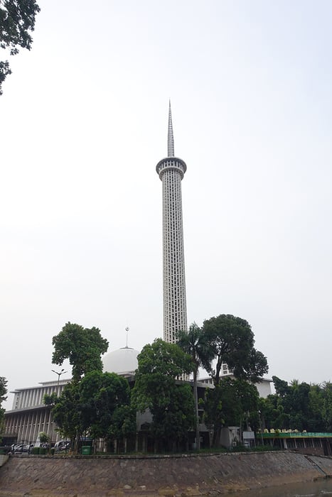 jakarta places to visit, jakarta points of interest, jakarta sightseeing, things to do in jakarta indonesia, places to visit in Jakarta, A guide to Jakarta, the surprisingly beautiful and interesting capital of Indonesia, Padang, Things to do in Jakarta, What to see in Jakarta, rickshaw, National Monument, Jakarta Cathedral, old town, colonial architecture, history, Istiqlal Mosque, National Museum, Jakarta History Museum, the museum of Fine arts, 